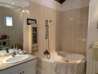 provencal house 8 Rooms for sale on AUPS (83630)