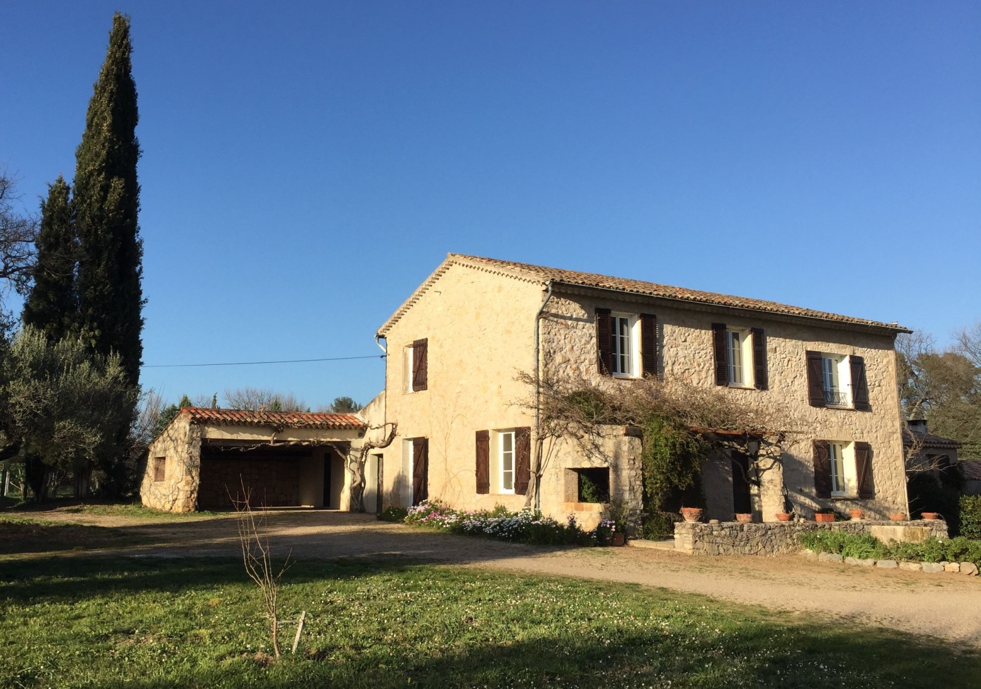 provencale house 10 Rooms for sale on TRANS EN PROVENCE (83720)