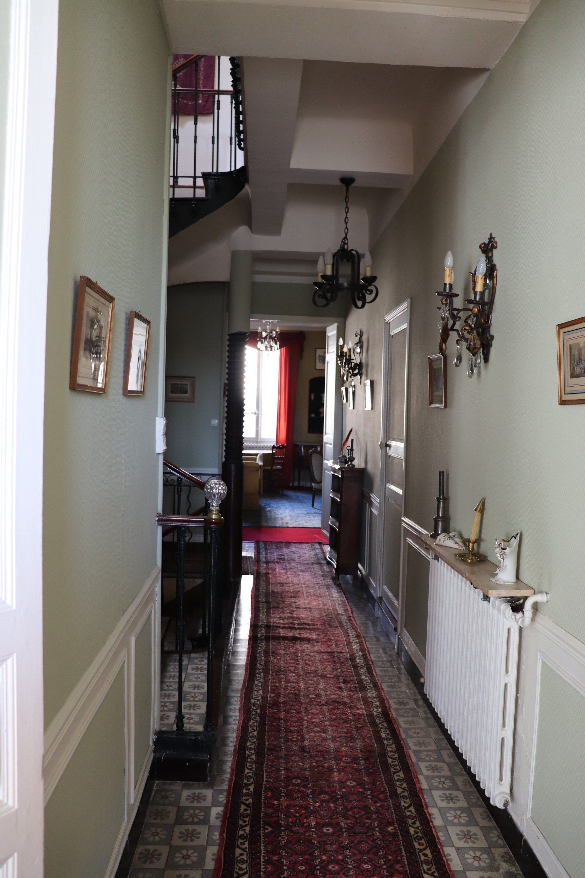 maison de ville 15 Pièces en vente sur ST MAXIMIN LA STE BAUME (83470)