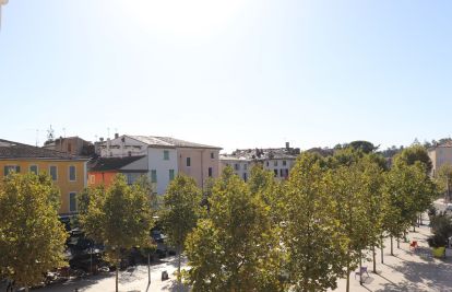 Vente Maison de ville Saint-Maximin-la-Sainte-Baume 15 Pièces 375.9 m²