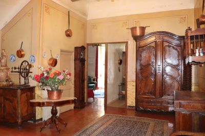 Vente Maison de ville Saint-Maximin-la-Sainte-Baume 15 Pièces 375.9 m²