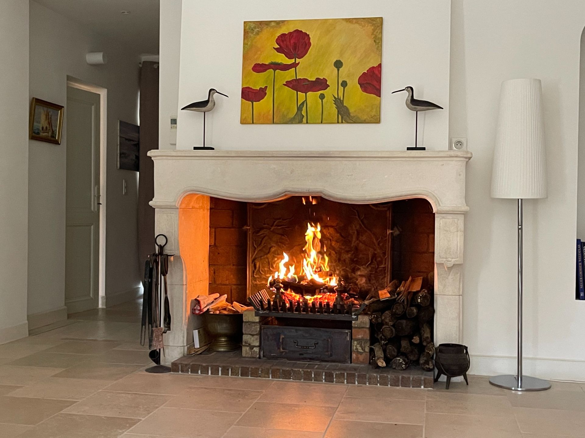 villa 8 Rooms for sale on SALERNES (83690)