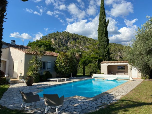 Vente Villa Salernes 8 Pièces 150 m²