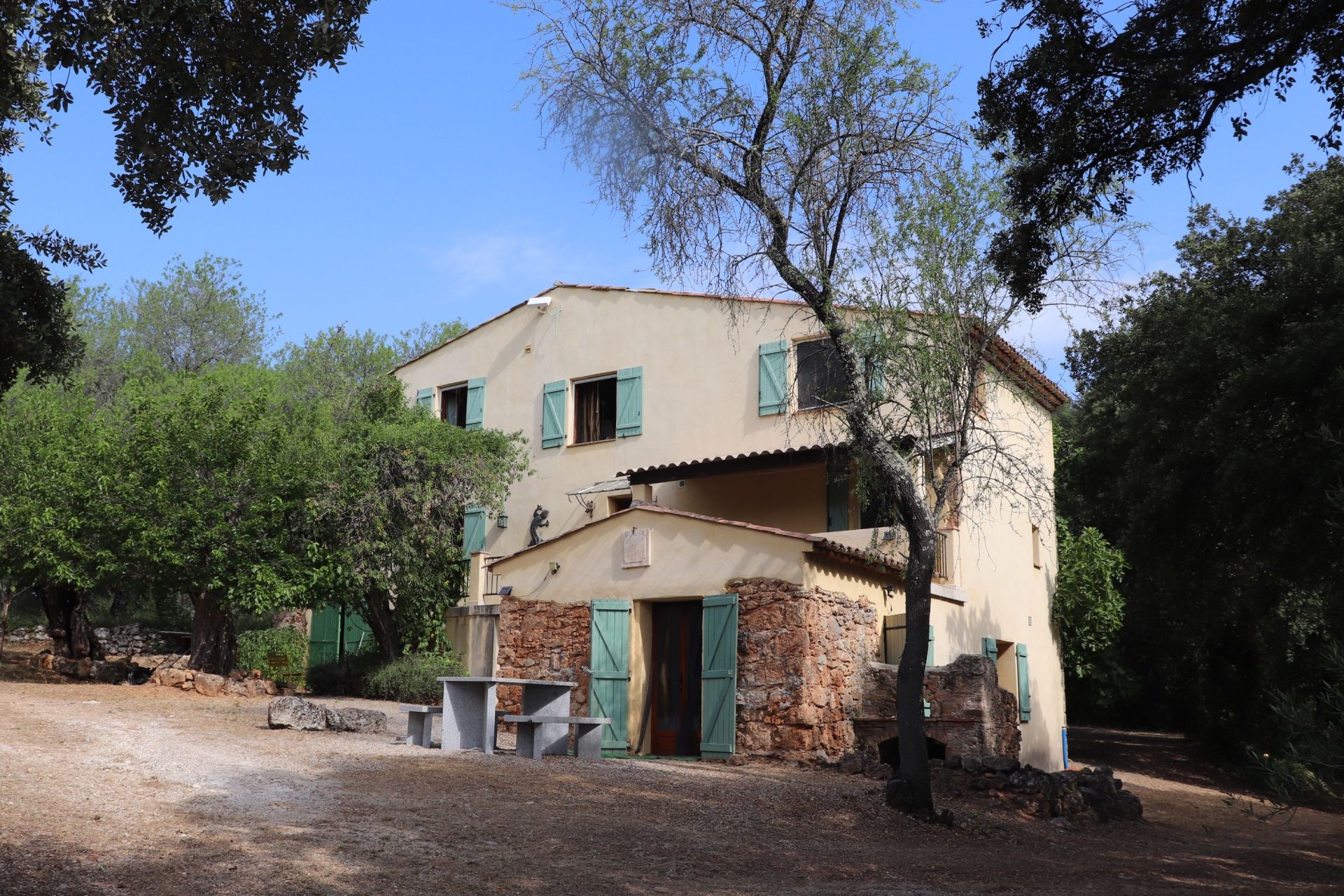 maison provençale 10 Pièces en vente sur SALERNES (83690)