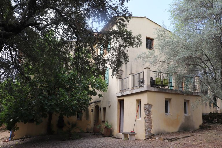 maison provençale 10 Pièces en vente sur SALERNES (83690)