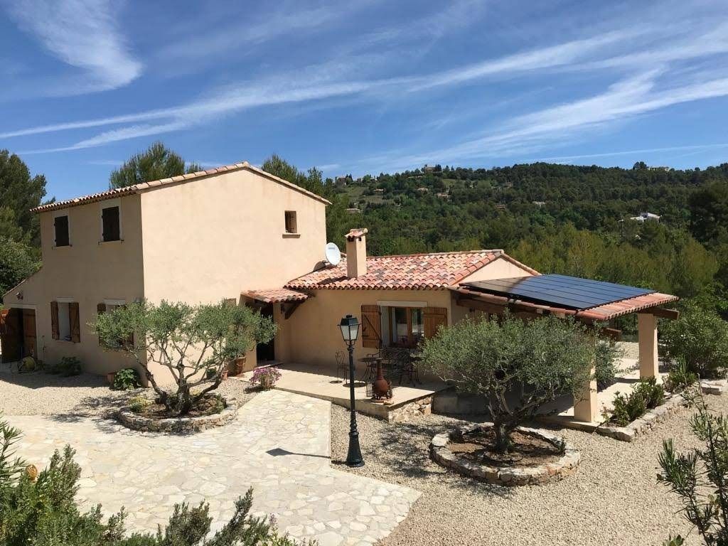 villa 5 Rooms for sale on TOURTOUR (83690)