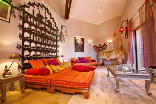 maison contemporaine 11 Pièces en vente sur BARGEMON (83830)