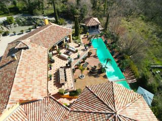 maison contemporaine 11 Pièces en vente sur BARGEMON (83830)