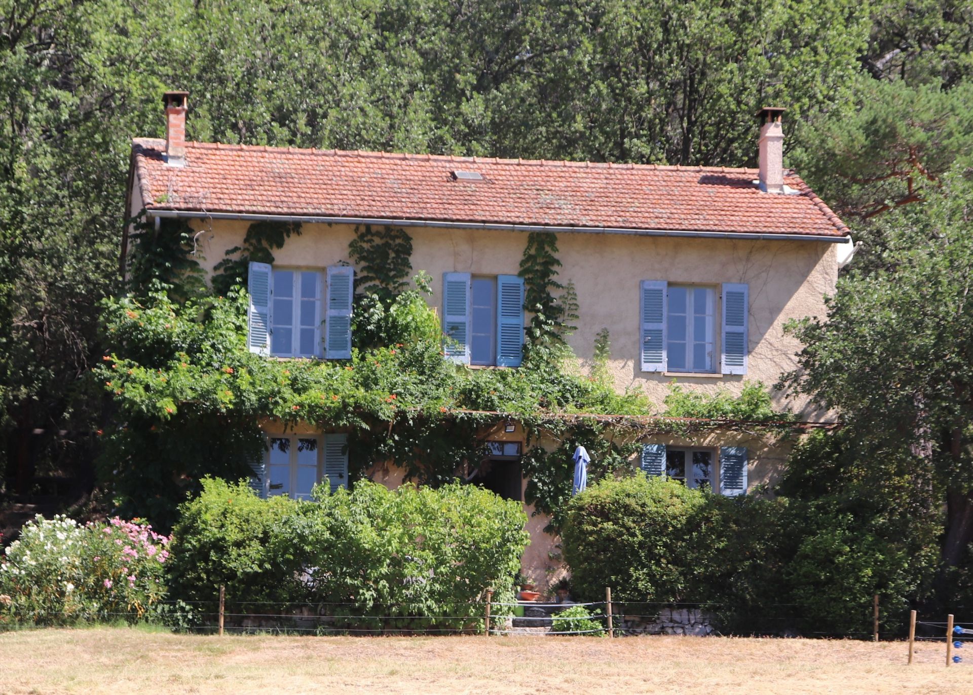 bastide 20 Rooms for sale on LORGUES (83510)