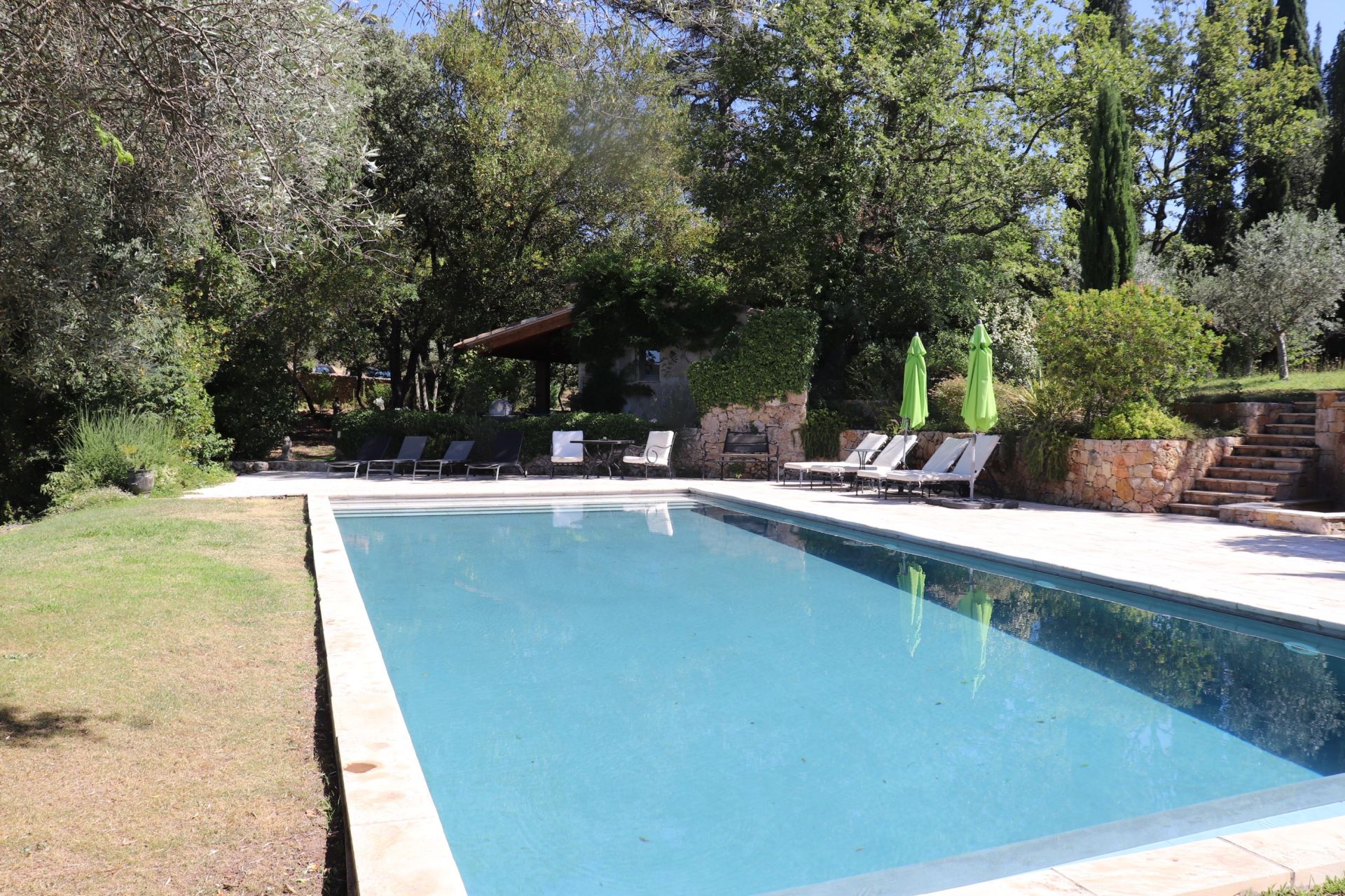 bastide 20 Rooms for sale on LORGUES (83510)
