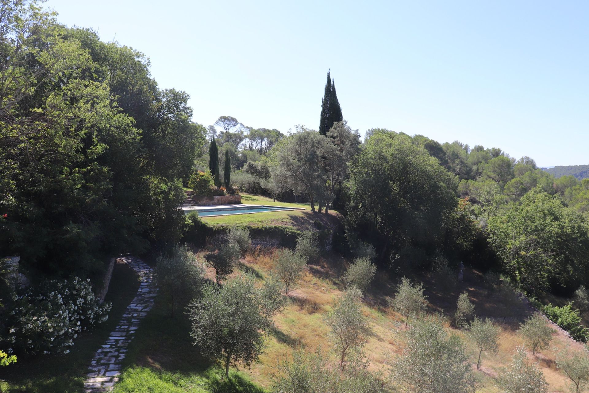bastide 20 Rooms for sale on LORGUES (83510)