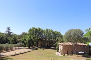 bastide 20 Rooms for sale on LORGUES (83510)