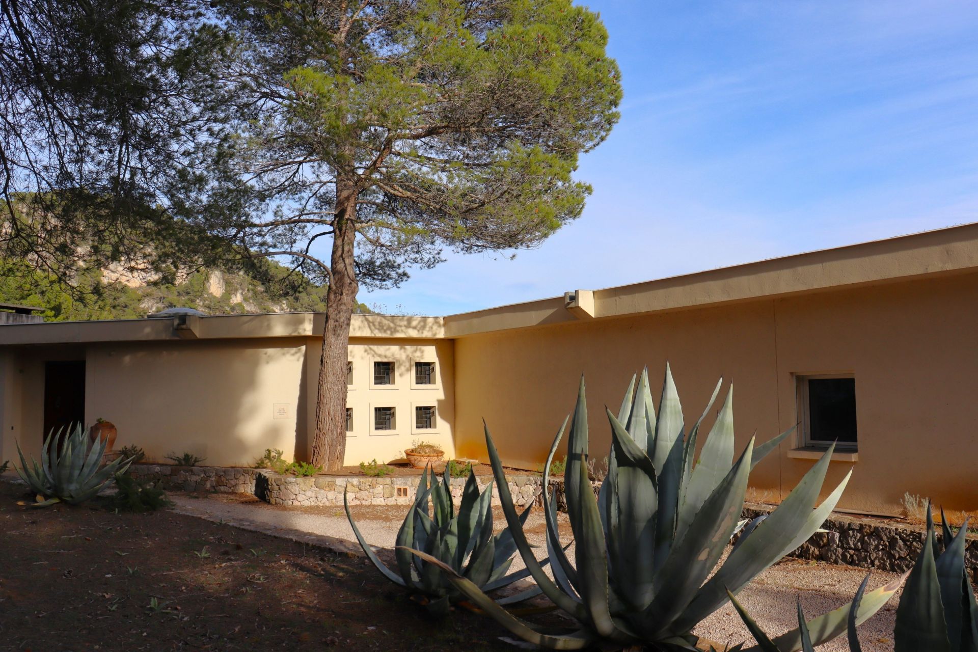 maison contemporaine 11 Pièces en vente sur SALERNES (83690)