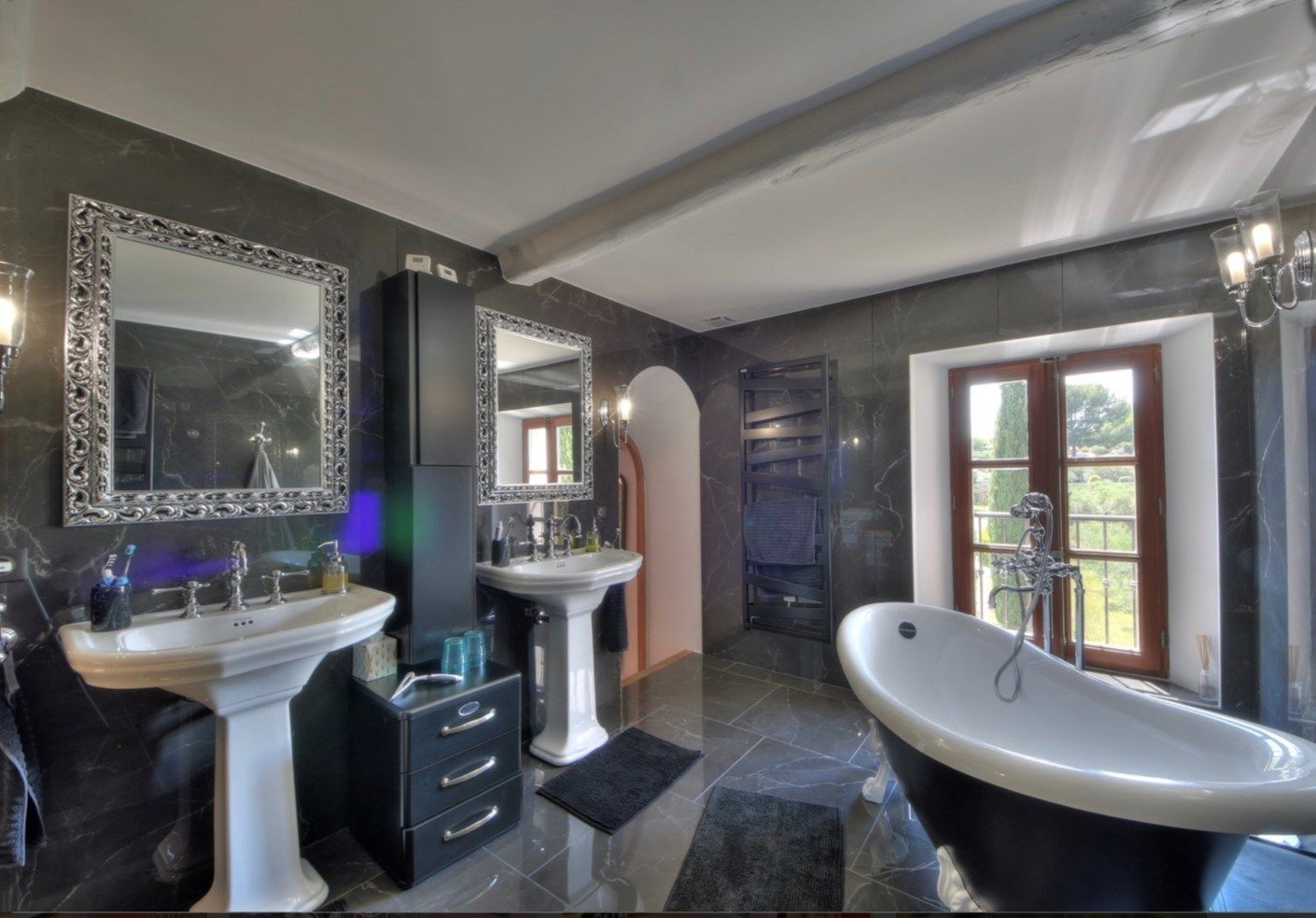 maison provençale 11 Pièces en vente sur AUPS (83630)