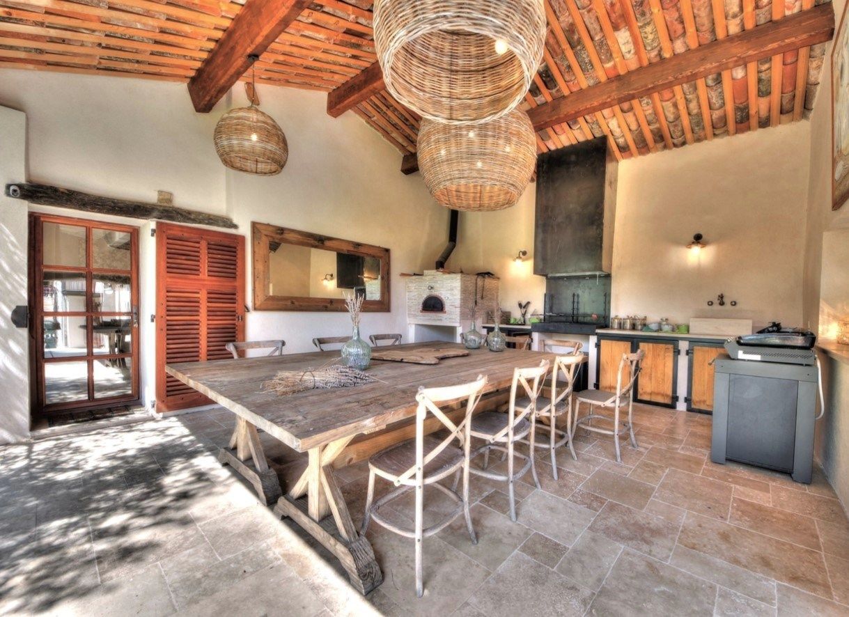 maison provençale 11 Pièces en vente sur AUPS (83630)