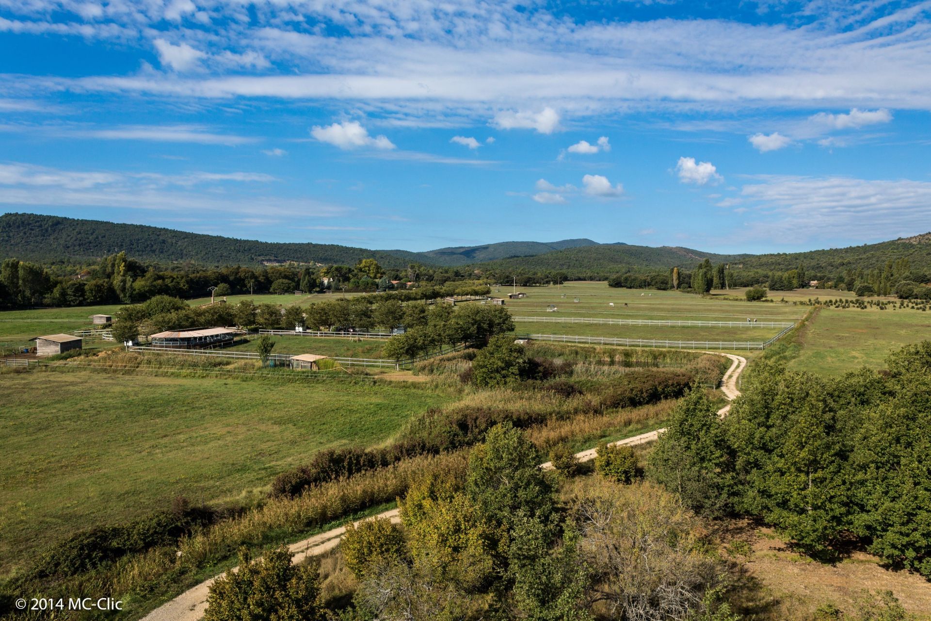 equestrian property 4 Rooms for sale on AMPUS (83111)