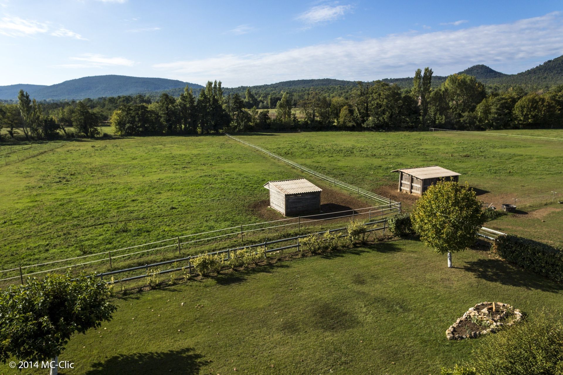 equestrian property 4 Rooms for sale on AMPUS (83111)