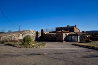 equestrian property 4 Rooms for sale on AMPUS (83111)