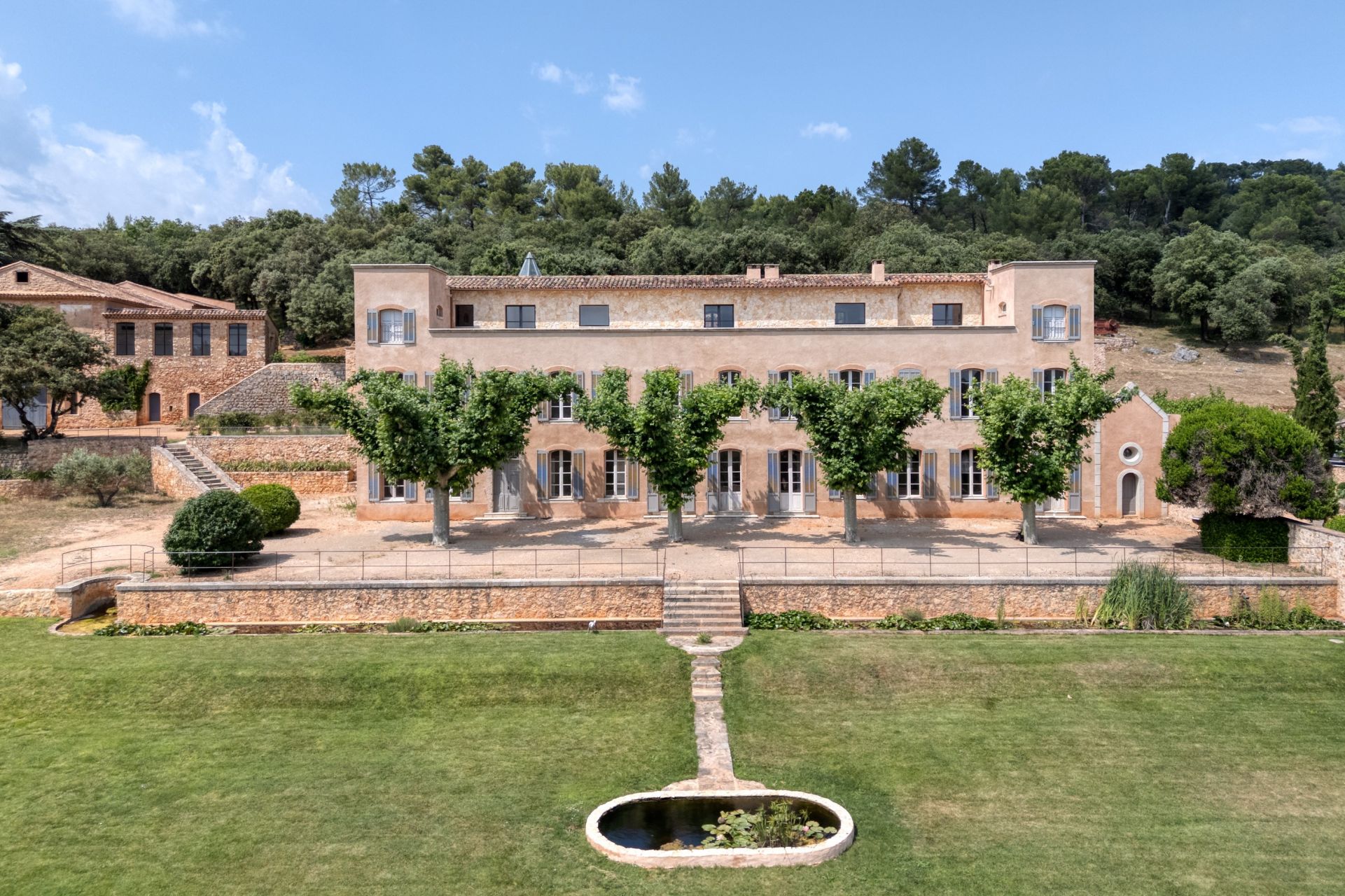 château 30 Pièces en vente sur FOX AMPHOUX (83670)