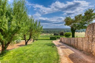 castle 30 Rooms for sale on FOX AMPHOUX (83670)