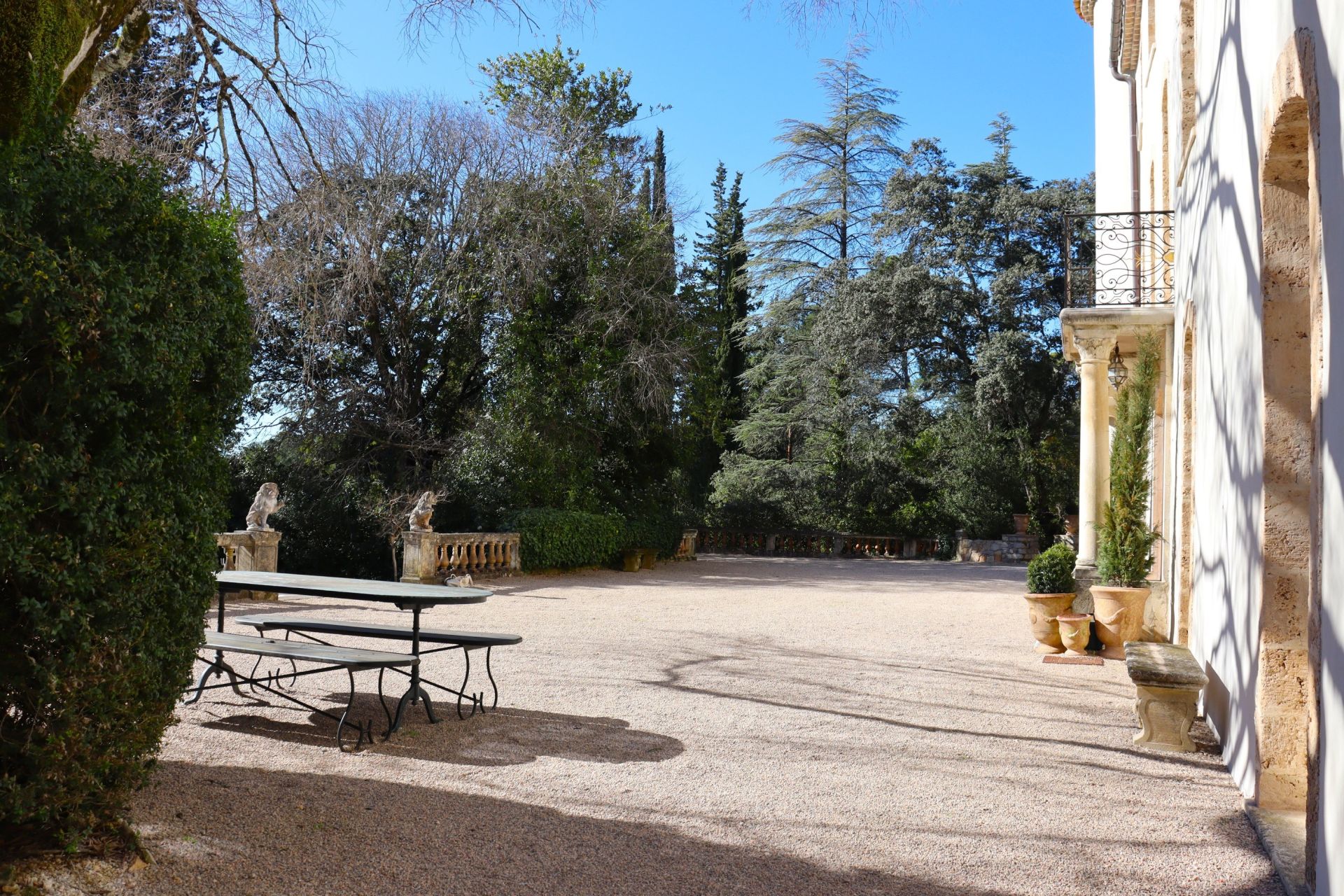 château 15 Pièces en vente sur LORGUES (83510)