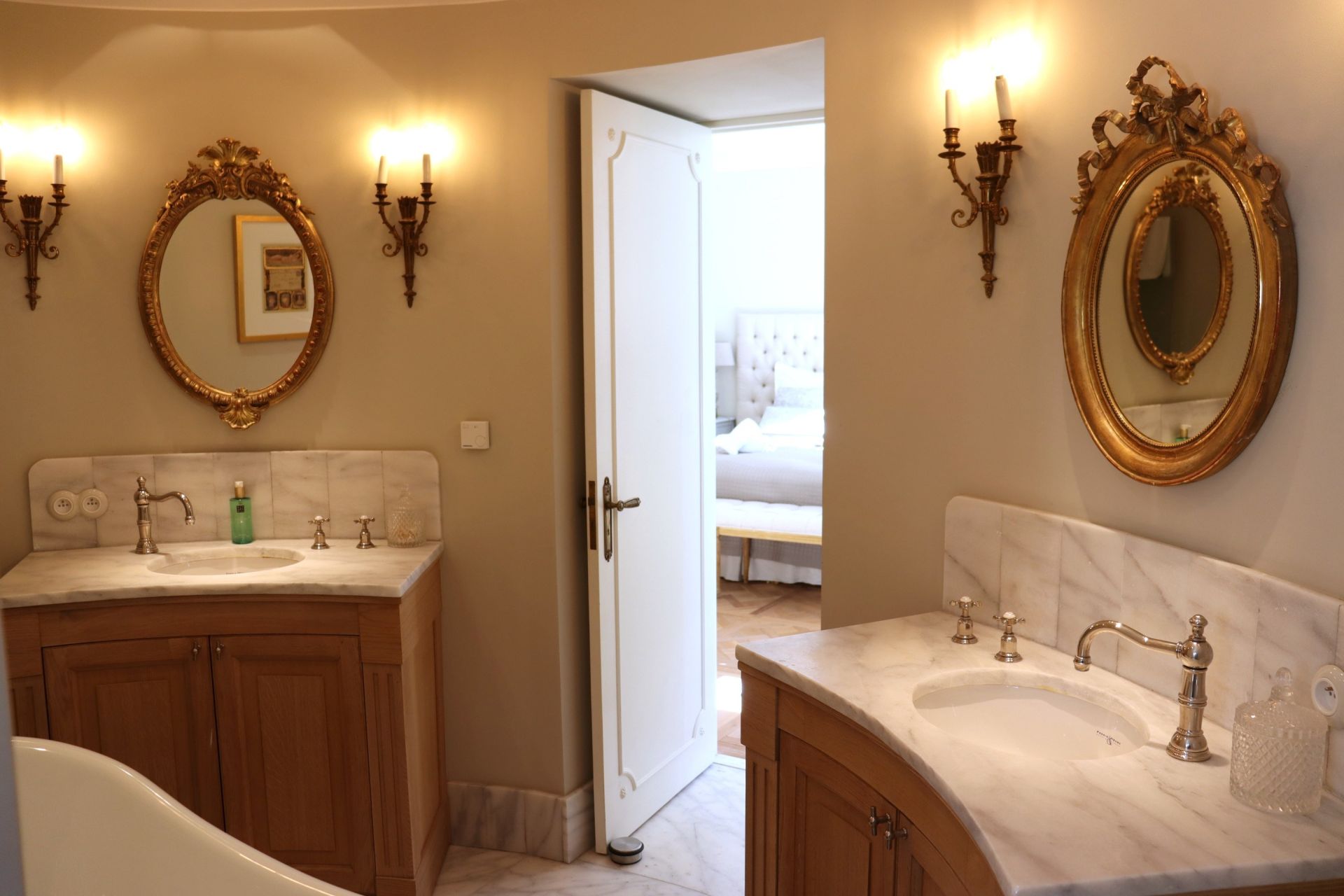 château 15 Pièces en vente sur LORGUES (83510)