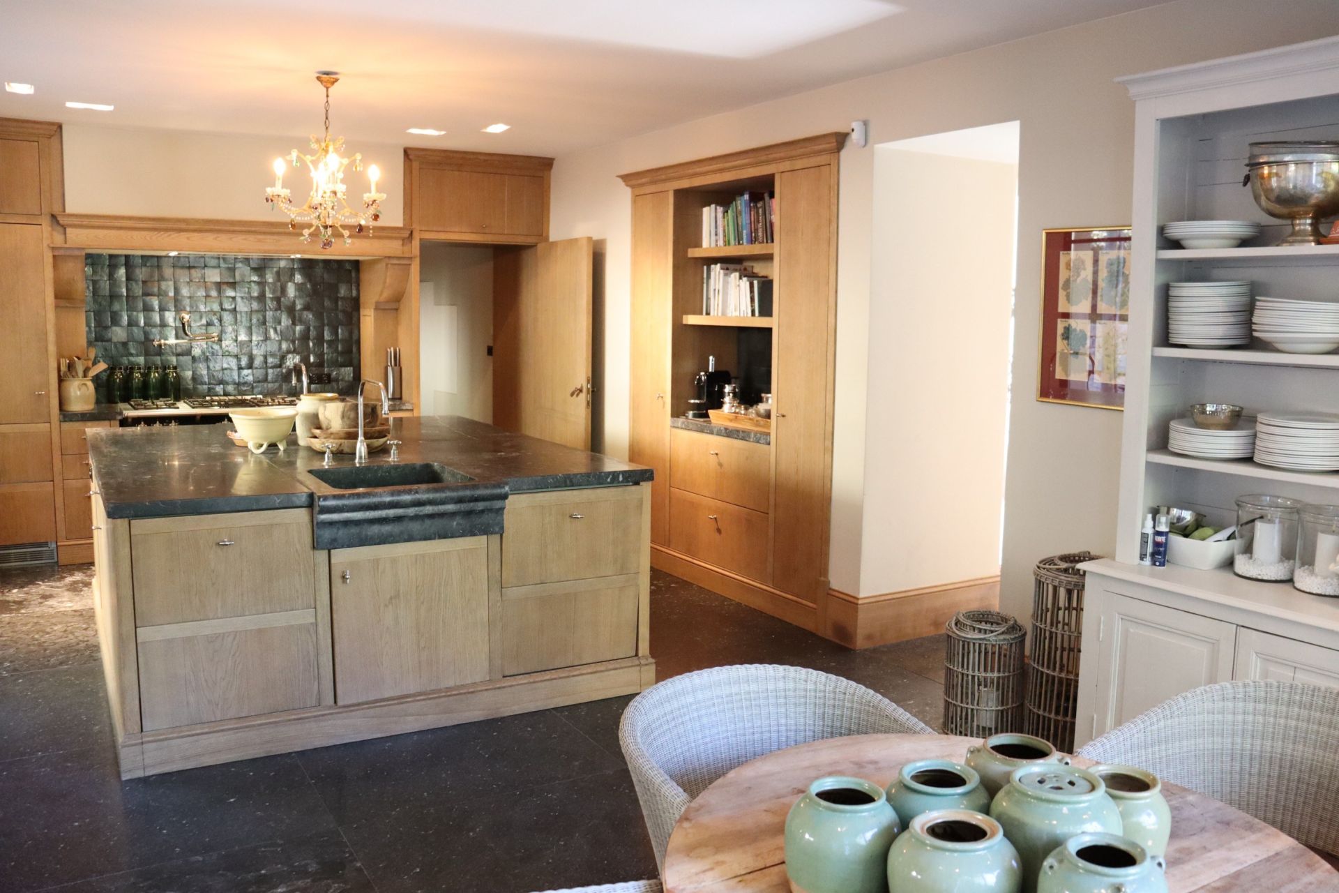 château 15 Pièces en vente sur LORGUES (83510)