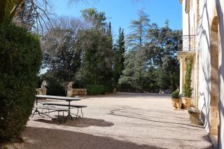 château 15 Pièces en vente sur LORGUES (83510)