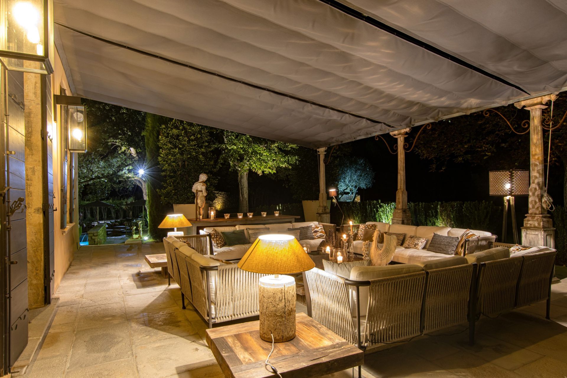 bastide 15 Rooms for sale on FOX AMPHOUX (83670)