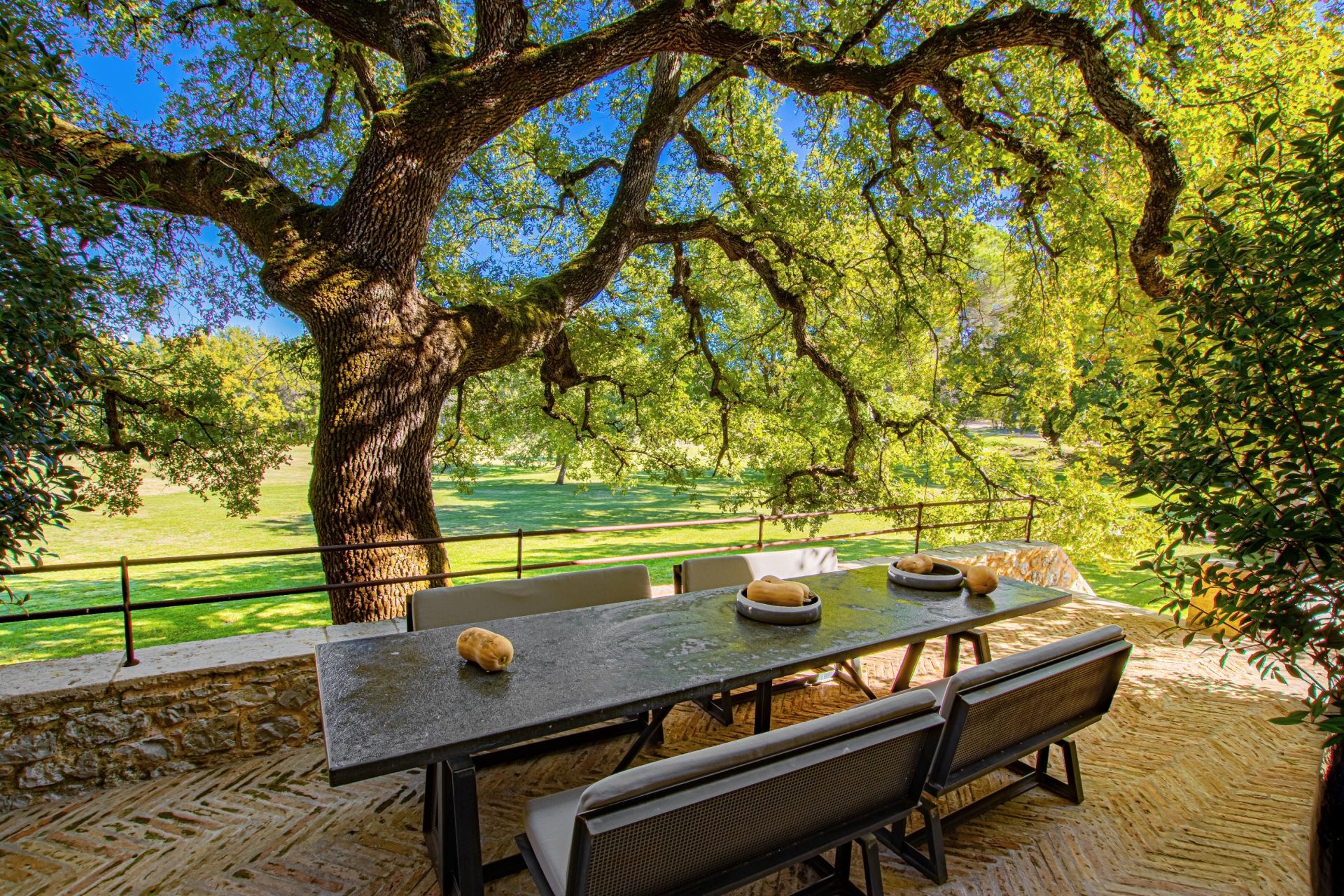 bastide 15 Rooms for sale on FOX AMPHOUX (83670)