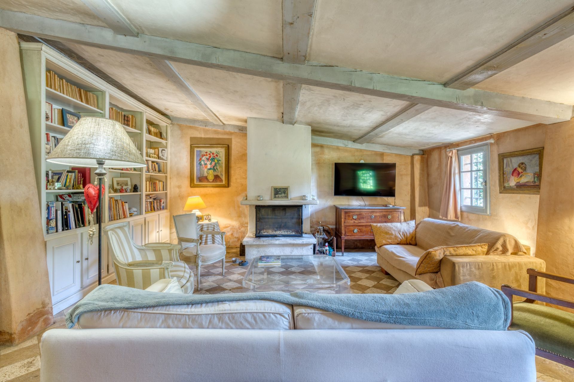 wine estate 8 Rooms for sale on VILLECROZE (83690)