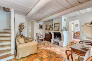 wine estate 8 Rooms for sale on VILLECROZE (83690)