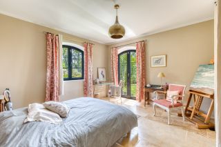 villa 6 Pièces en vente sur AUPS (83630)