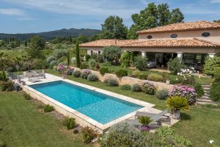 villa 6 Pièces en vente sur AUPS (83630)