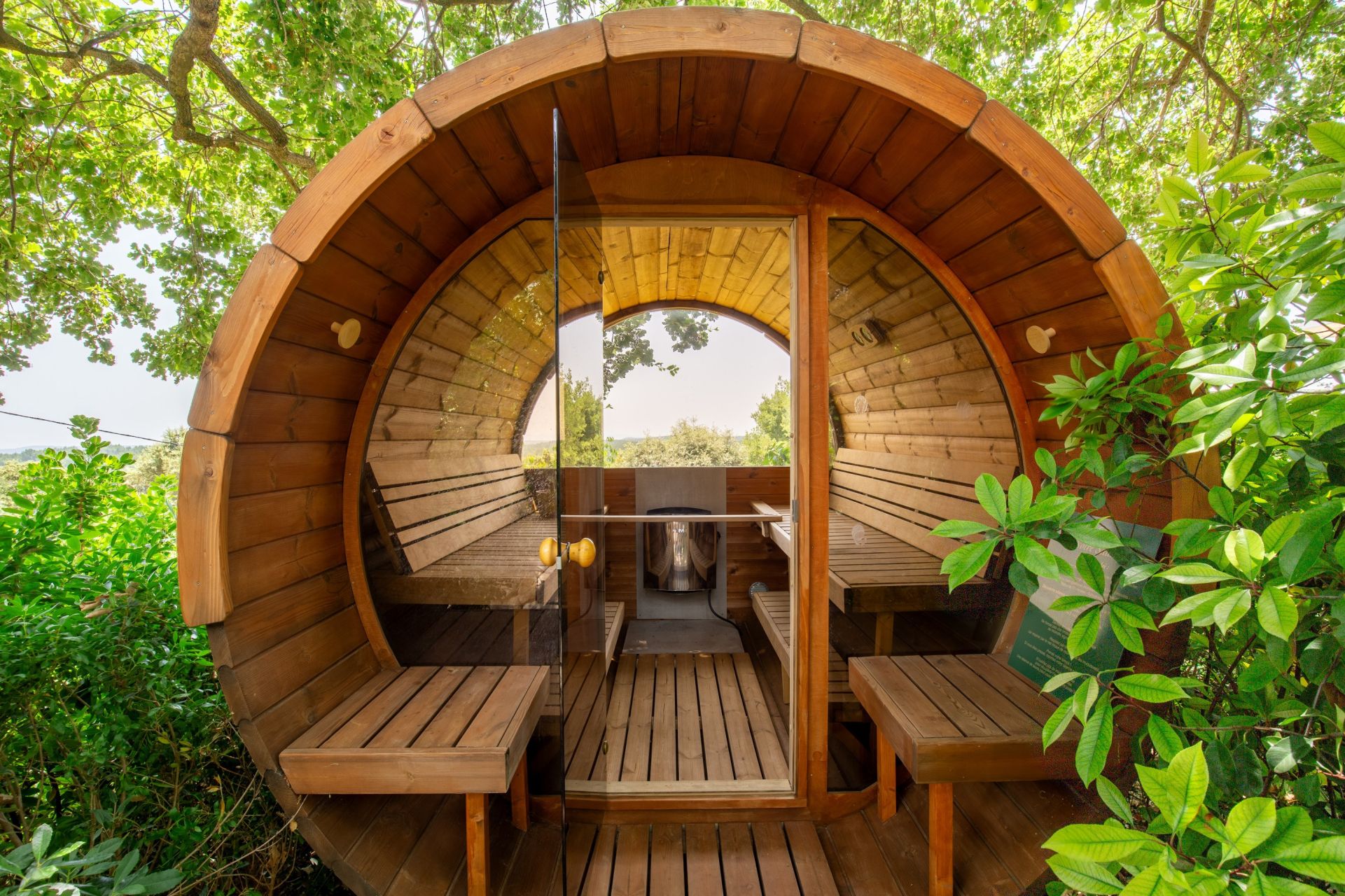 property 8 Rooms for sale on FLAYOSC (83780)