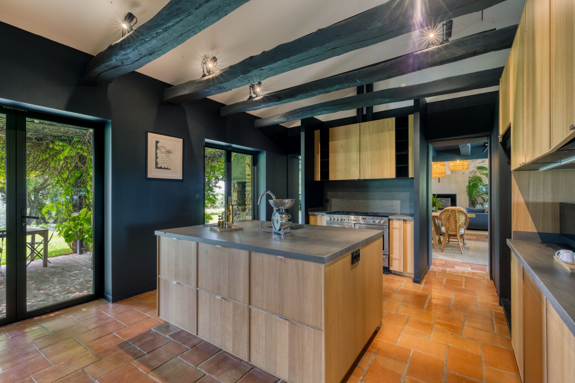 property 8 Rooms for sale on FLAYOSC (83780)