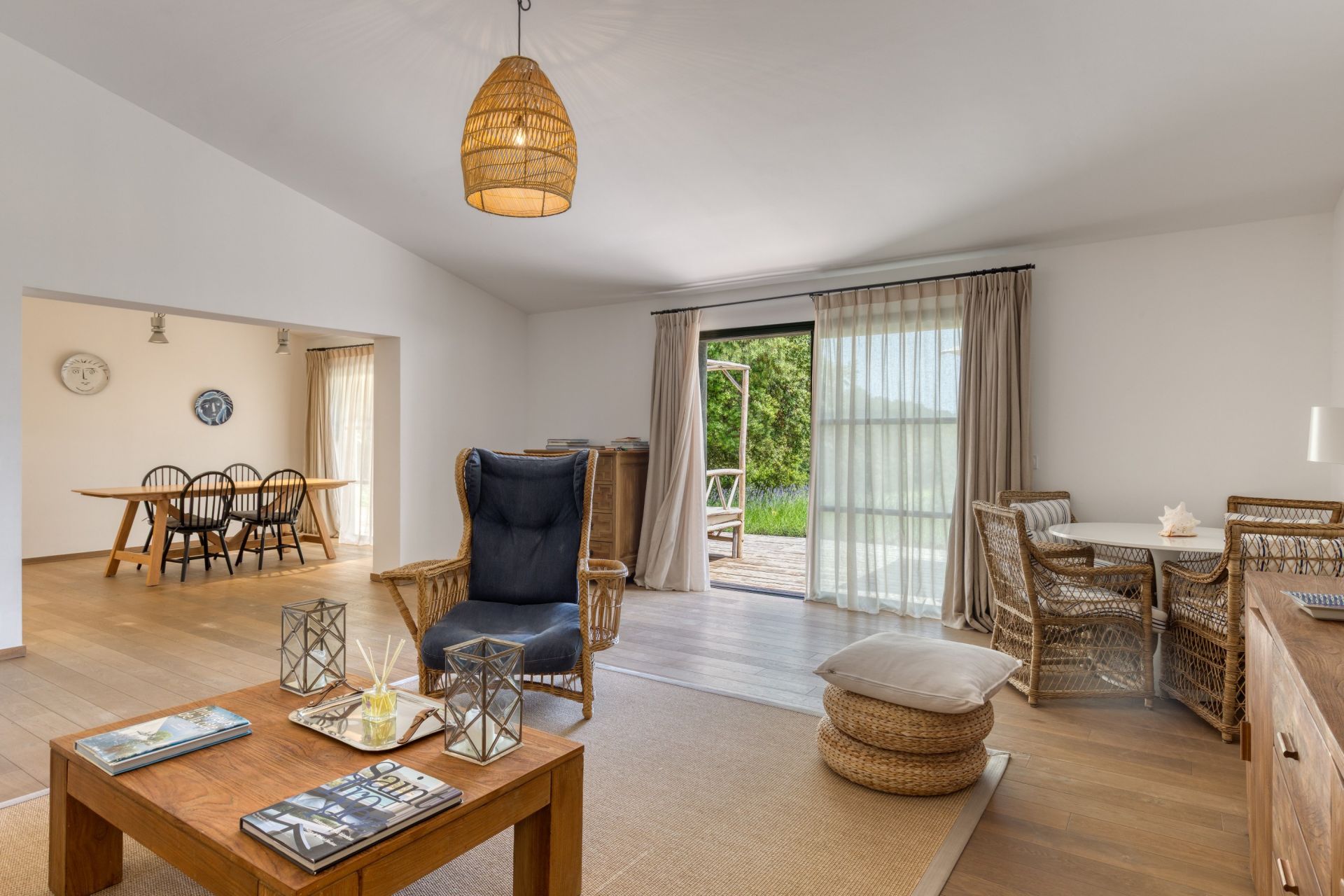 property 8 Rooms for sale on FLAYOSC (83780)