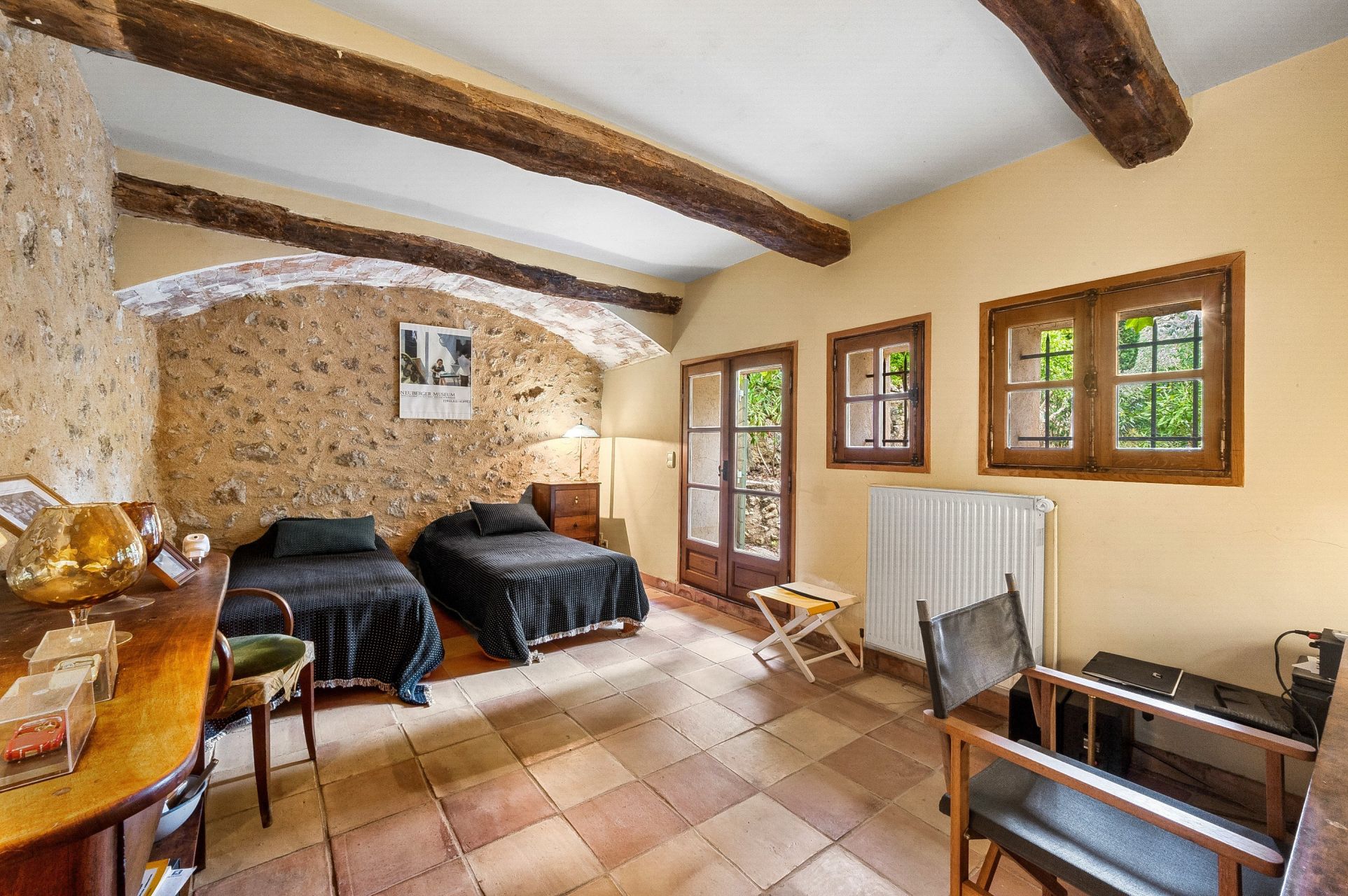 wine estate 11 Rooms for sale on ENTRECASTEAUX (83570)