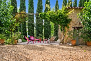 bastide 11 Rooms for sale on ENTRECASTEAUX (83570)