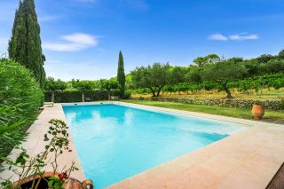 wine estate 11 Rooms for sale on ENTRECASTEAUX (83570)