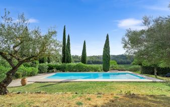 bastide 11 Rooms for sale on ENTRECASTEAUX (83570)