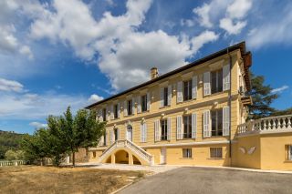 château 10 Pièces en vente sur CABASSE (83340)