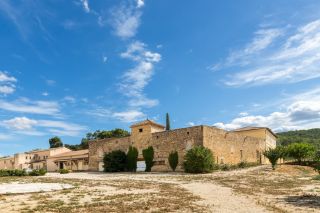 wine estate 10 Rooms for sale on CABASSE (83340)