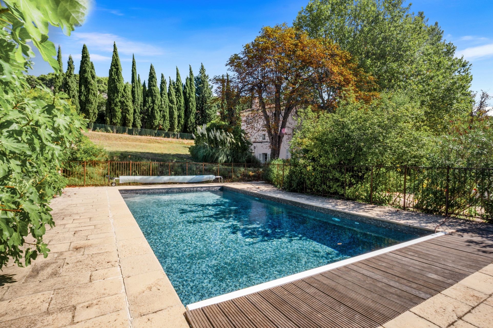 bastide 14 Rooms for sale on AUPS (83630)