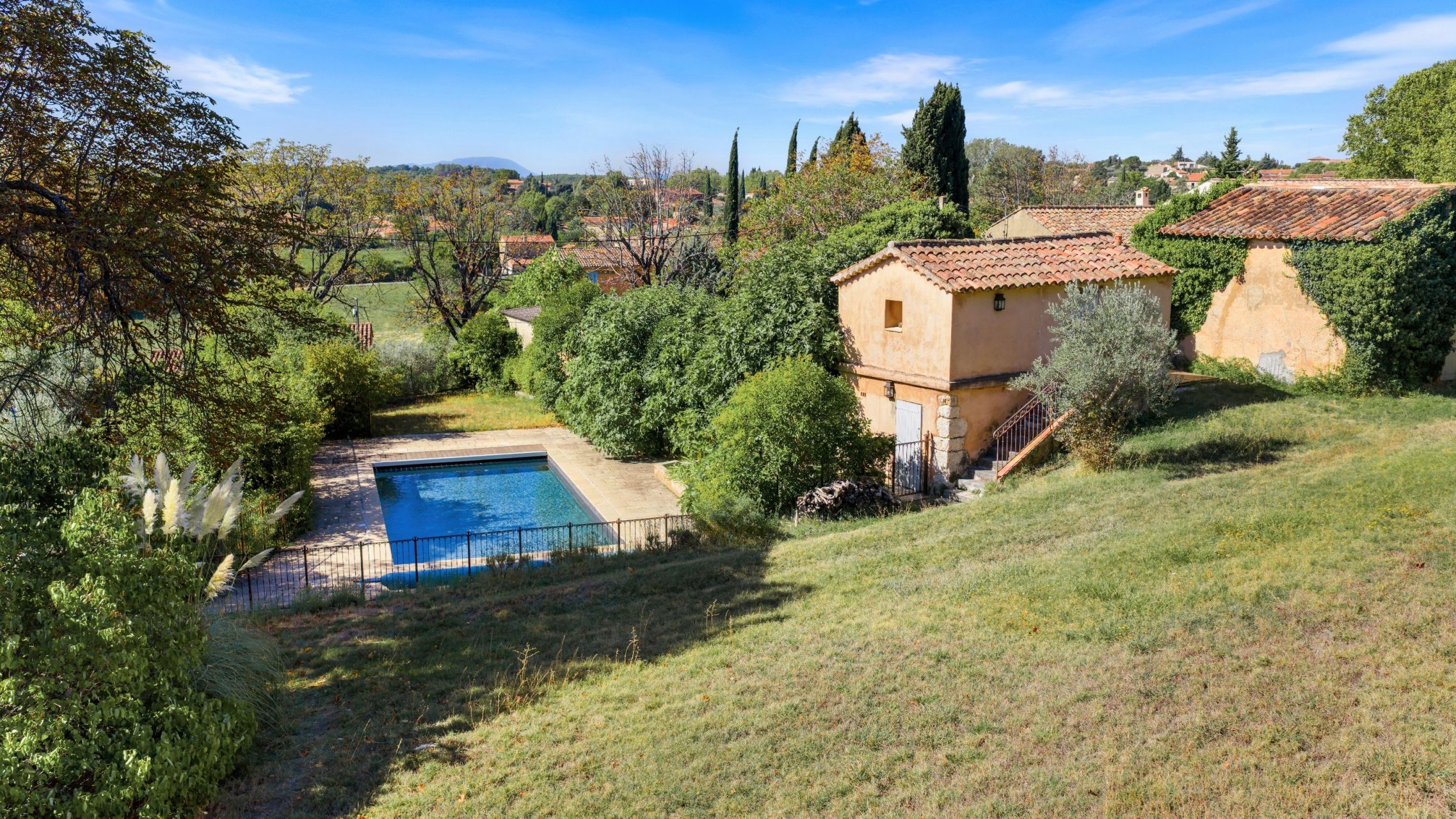 bastide 14 Rooms for sale on AUPS (83630)