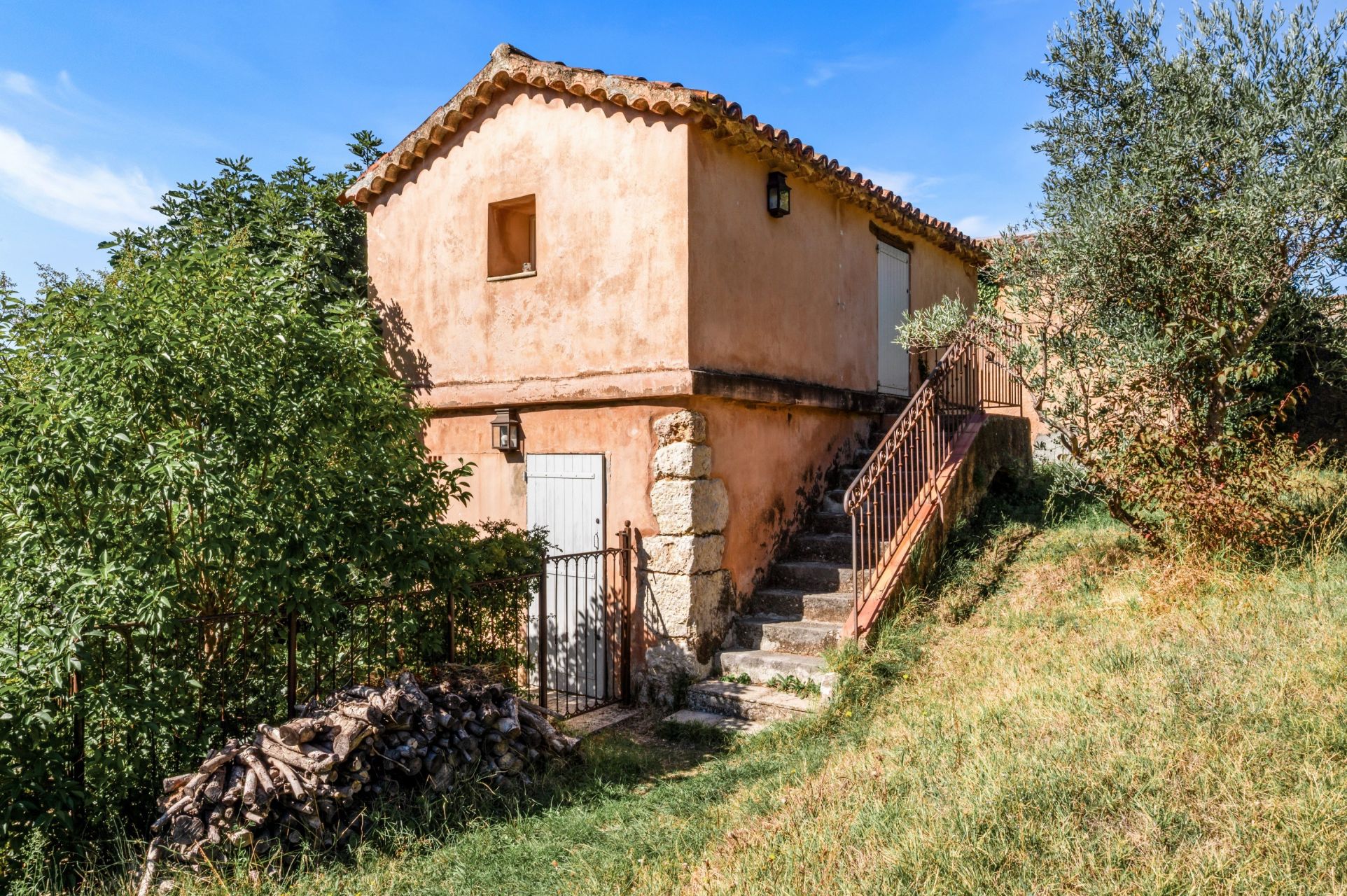 bastide 14 Rooms for sale on AUPS (83630)