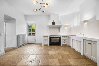 bastide 14 Rooms for sale on AUPS (83630)
