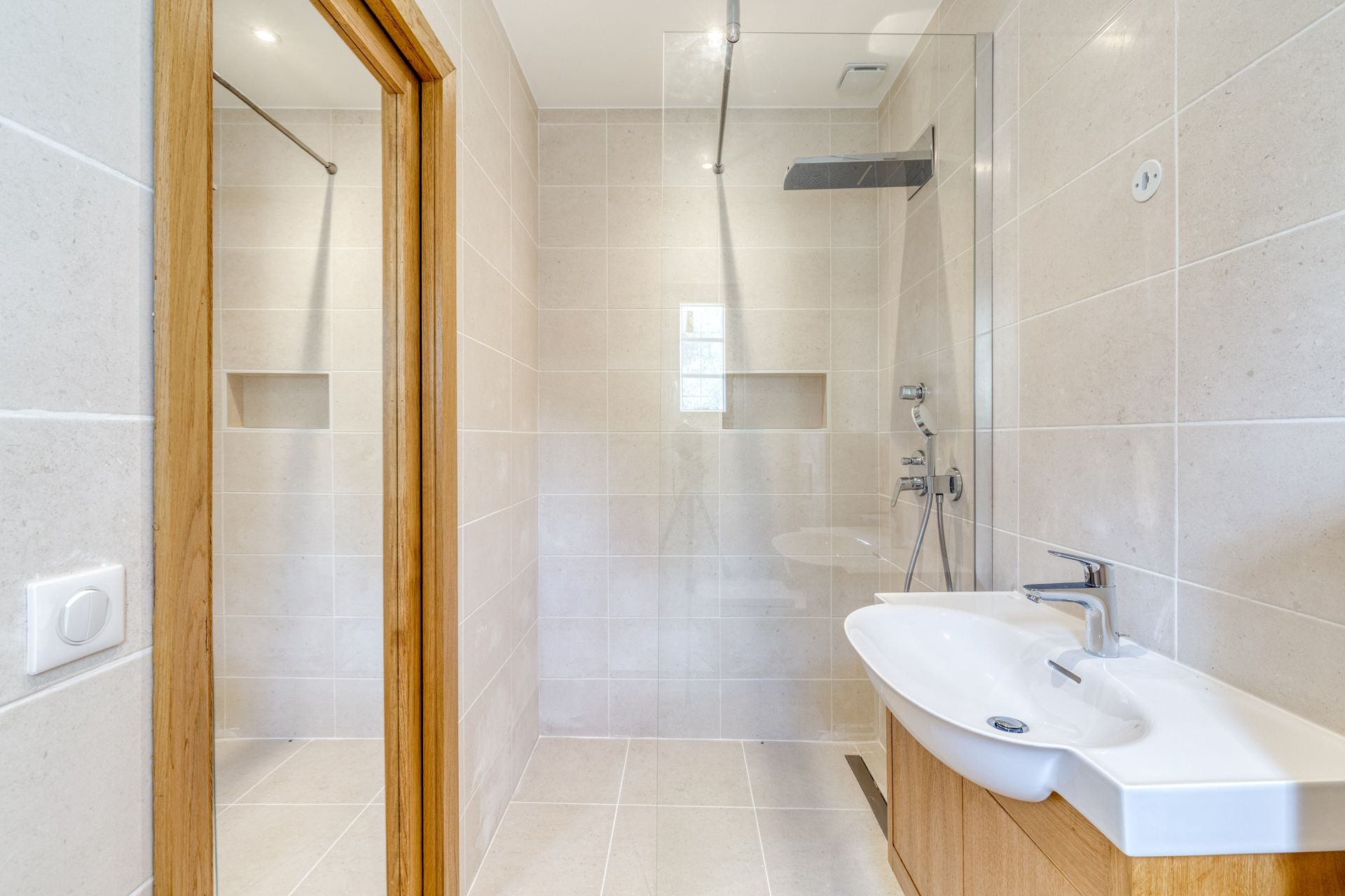 provencal house 4 Rooms for sale on SALERNES (83690)