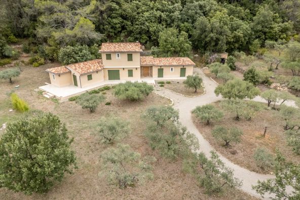Sale Provencal house Salernes 4 Rooms 171 m²