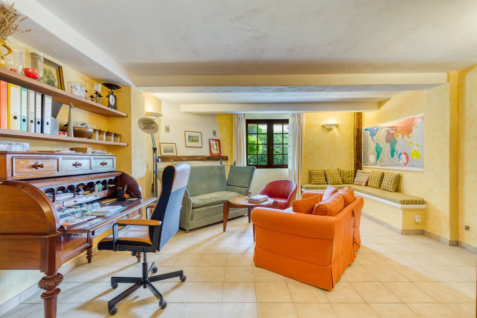 property 10 Rooms for sale on SALERNES (83690)